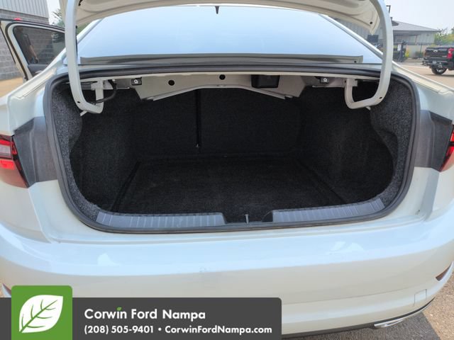 Used 2020 Volkswagen Jetta R-Line FWD image 28