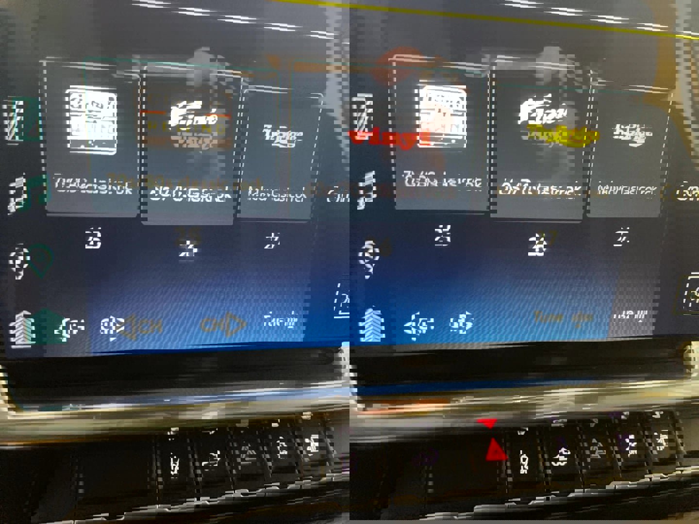 Used 2024 Chevrolet Silverado 2500 LT w/ Convenience Package image 15