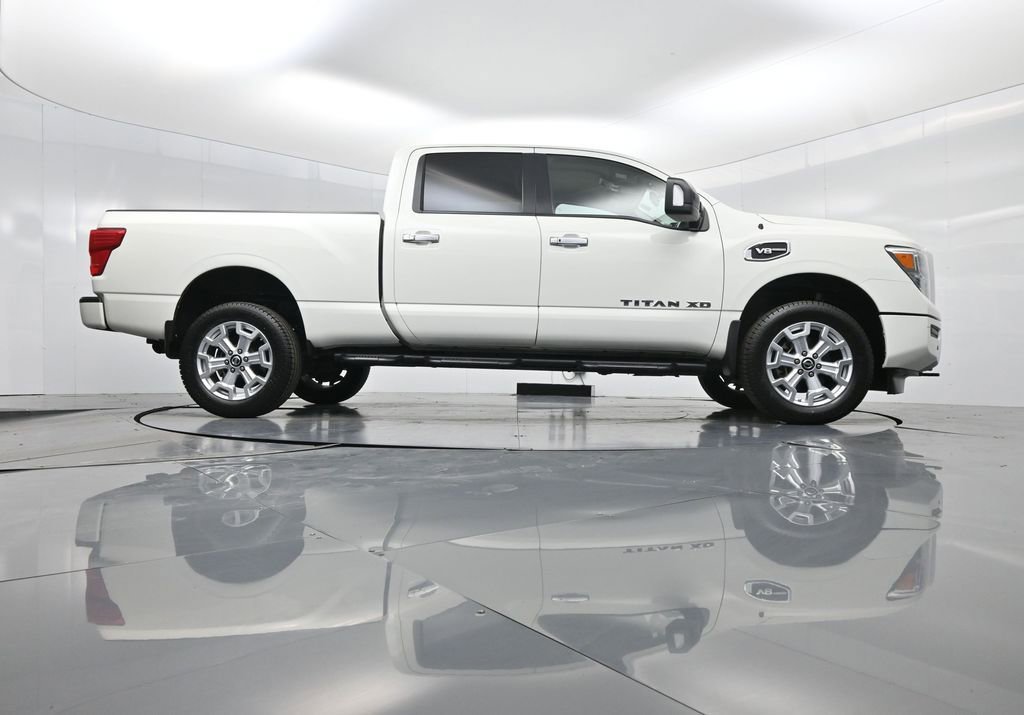 Used 2021 Nissan Titan SV w/ SV Convenience Package image 45