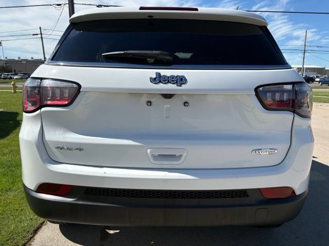 Used 2024 Jeep Compass Latitude AWD/4WD image 12