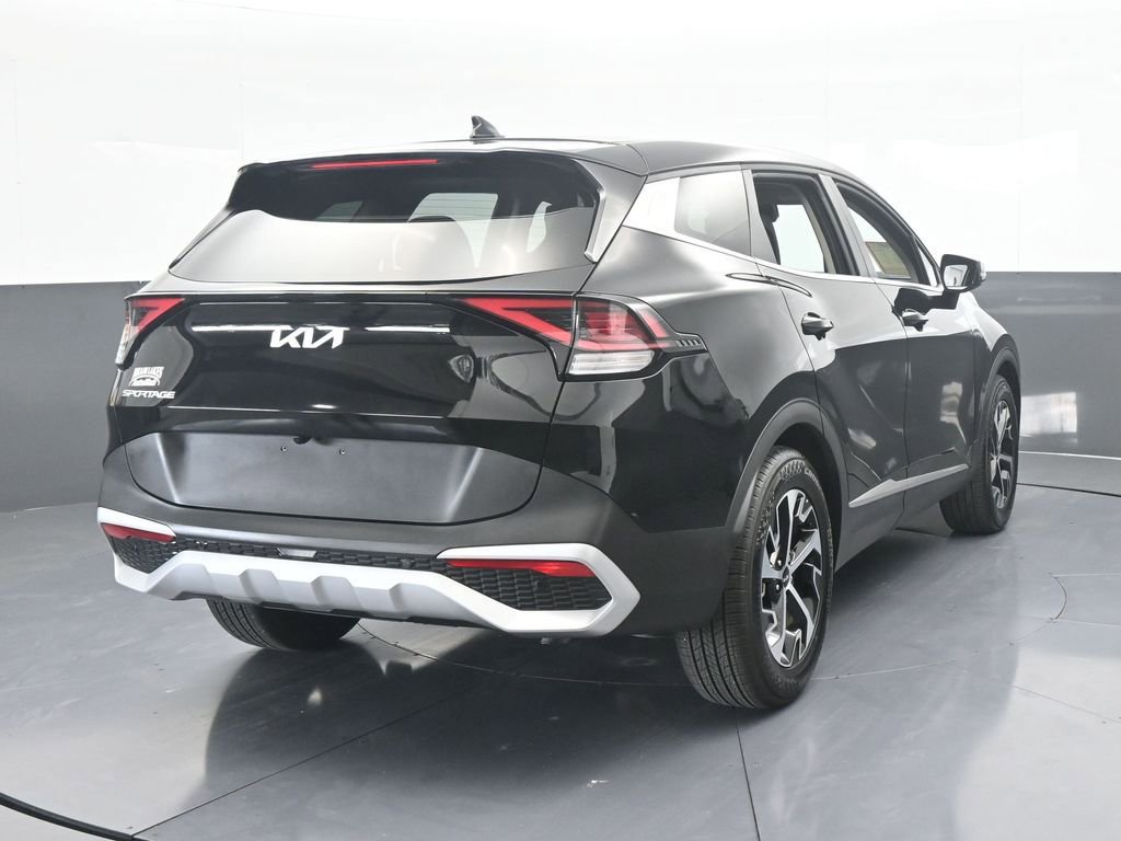 Used 2025 Kia Sportage EX image 5