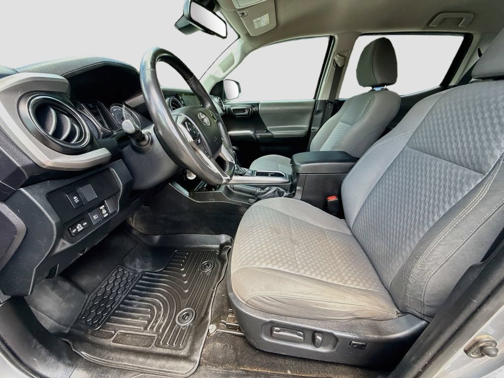 Used 2021 Toyota Tacoma TRD Sport AWD/4WD image 22