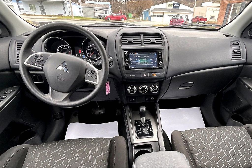 Used 2022 Mitsubishi Outlander Sport ES image 14