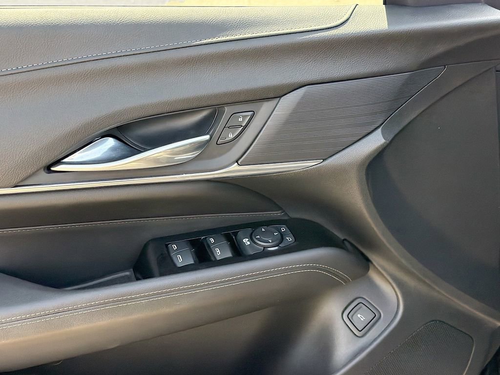 Used 2025 Cadillac CT4 Luxury RWD image 17