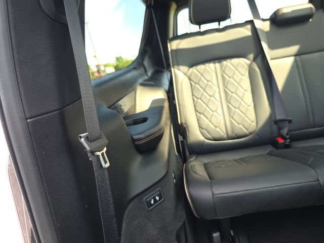 Used 2025 Jeep Grand Wagoneer L Series III w/ Rear Seat Video Group 1 AWD/4WD image 57