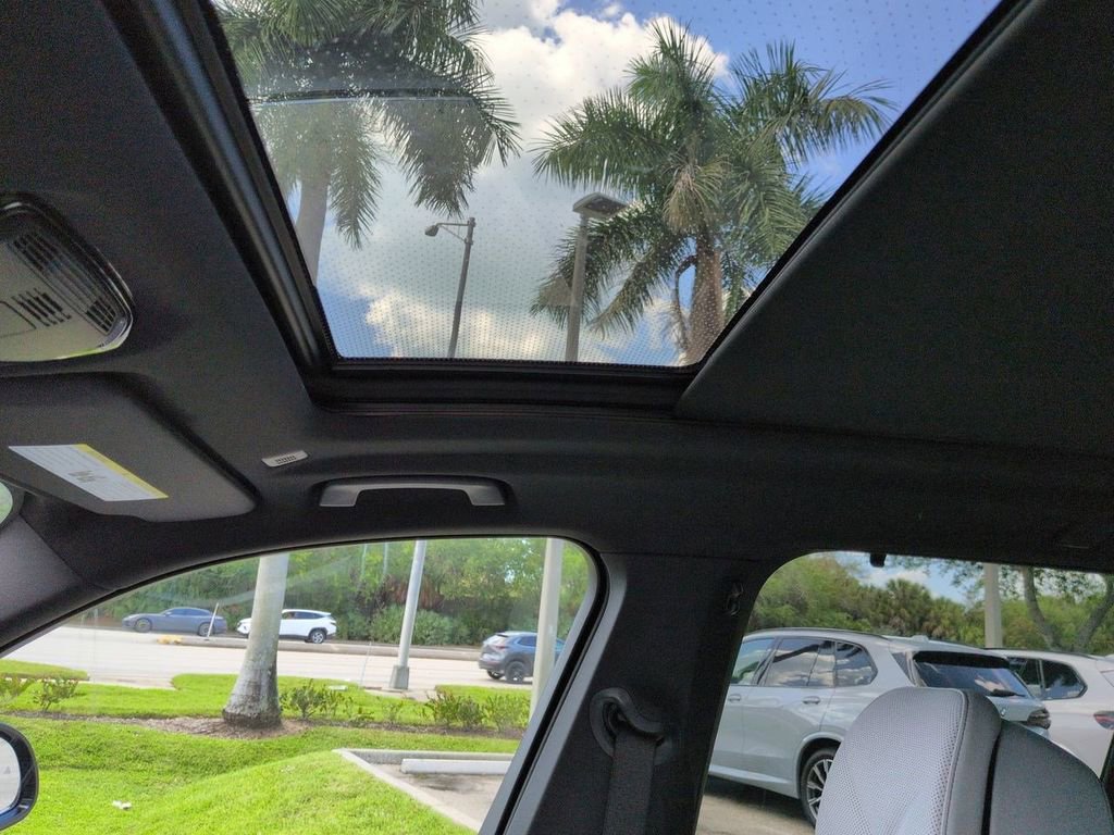 New 2026 BMW X5 xDrive40i w/ Executive Package image 20