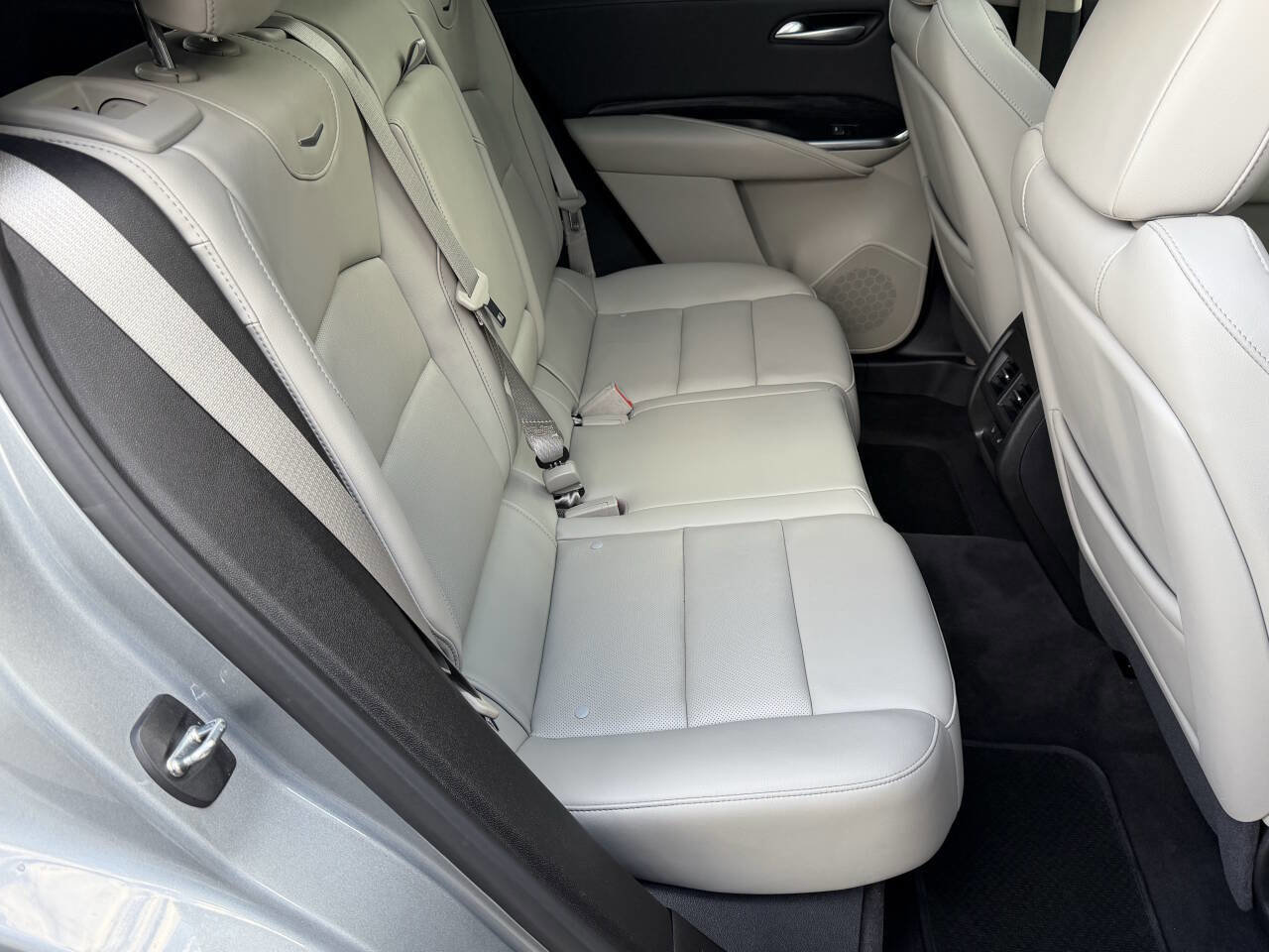 Used 2023 Cadillac XT4 Premium Luxury image 19