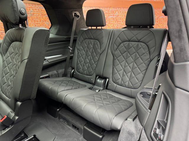 Used 2026 BMW X7 xDrive40i w/ M Sport Package AWD/4WD image 24