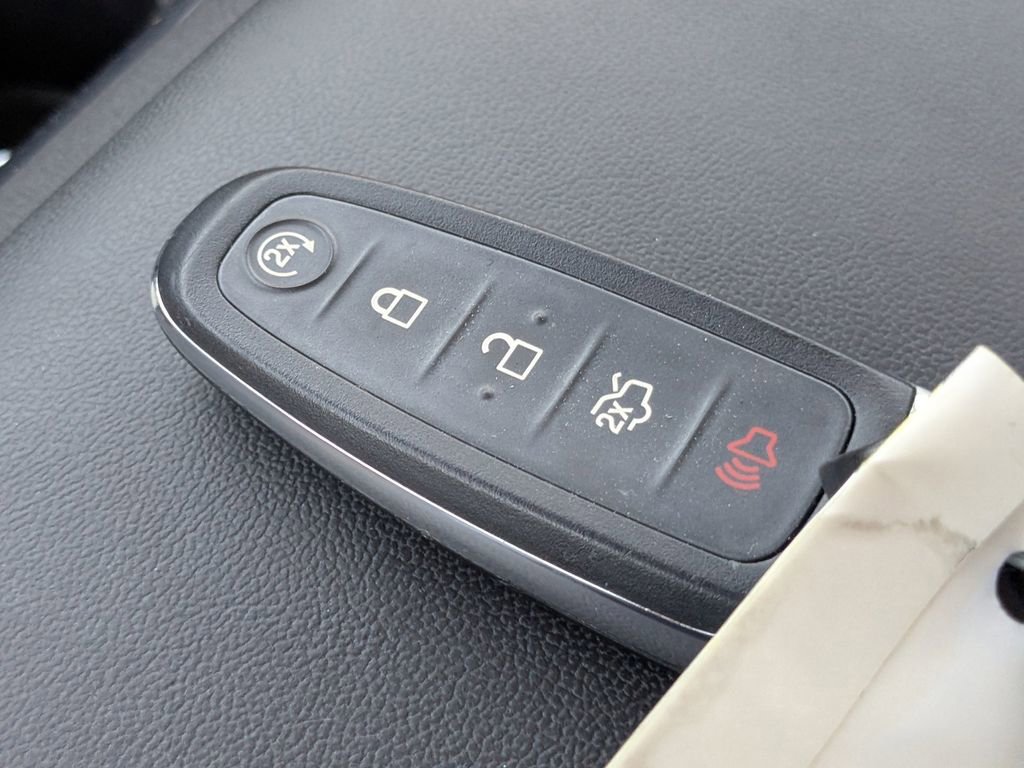 Used 2015 Lincoln MKX FWD image 26