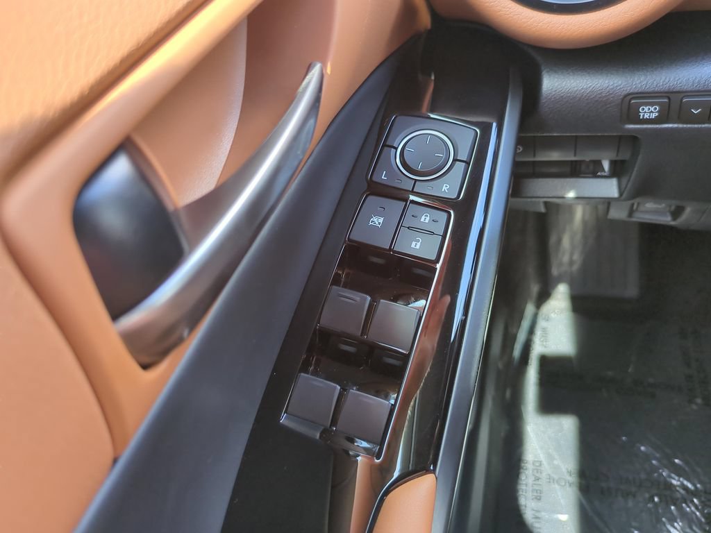 Used 2025 Lexus IS 350 F Sport w/ Accessory Package RWD image 18