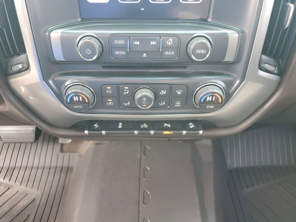 Used 2018 Chevrolet Silverado 1500 LT w/ All Star Edition image 39