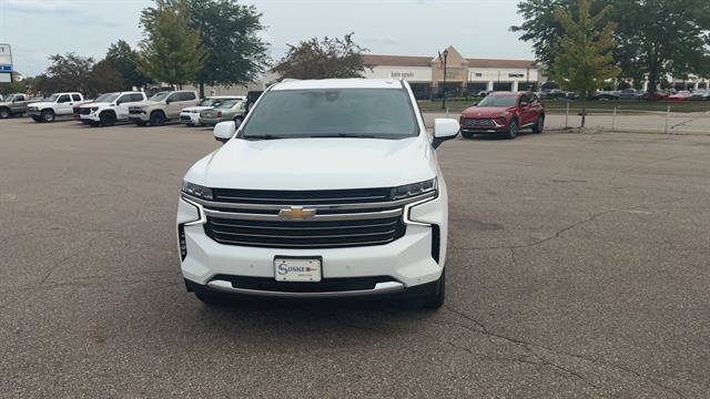 Used 2022 Chevrolet Suburban LT AWD/4WD image 28