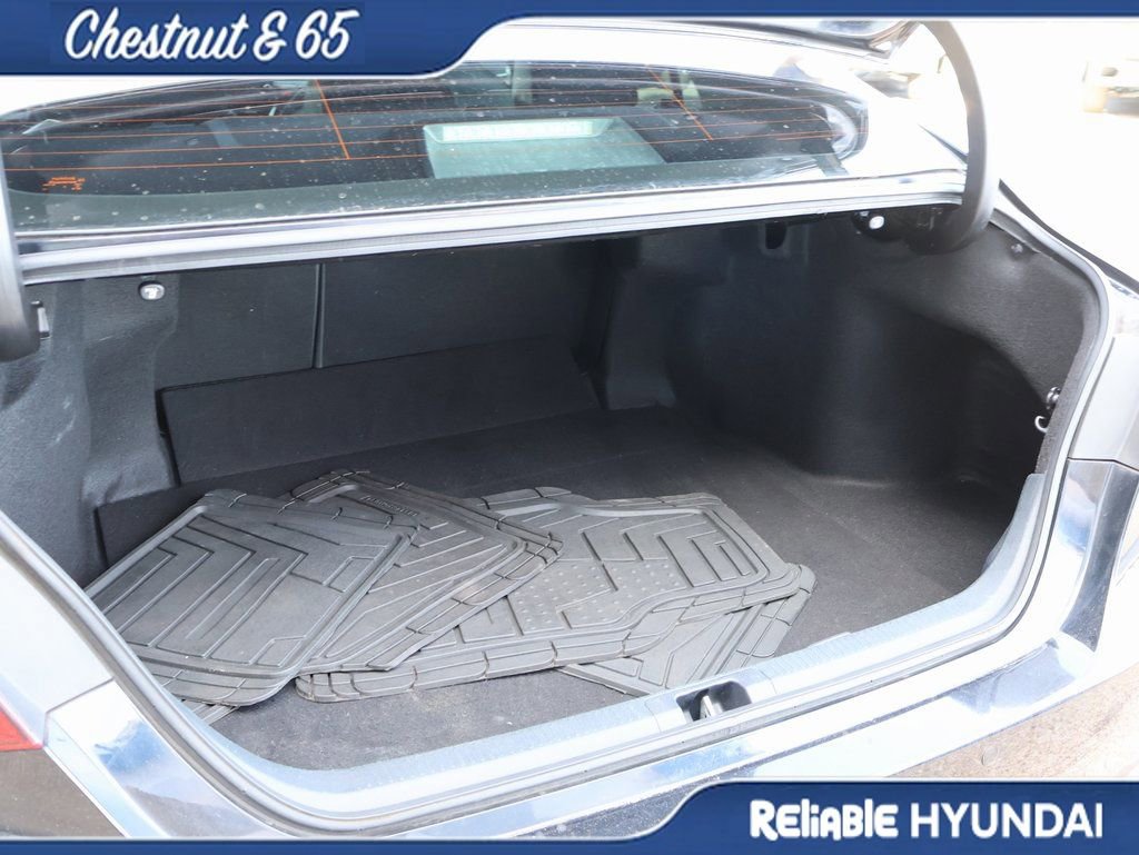 Used 2021 Toyota Camry XSE w/ Navigation Package image 16