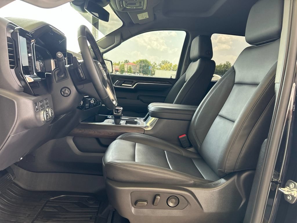 Used 2026 GMC Sierra 1500 SLT AWD/4WD image 8
