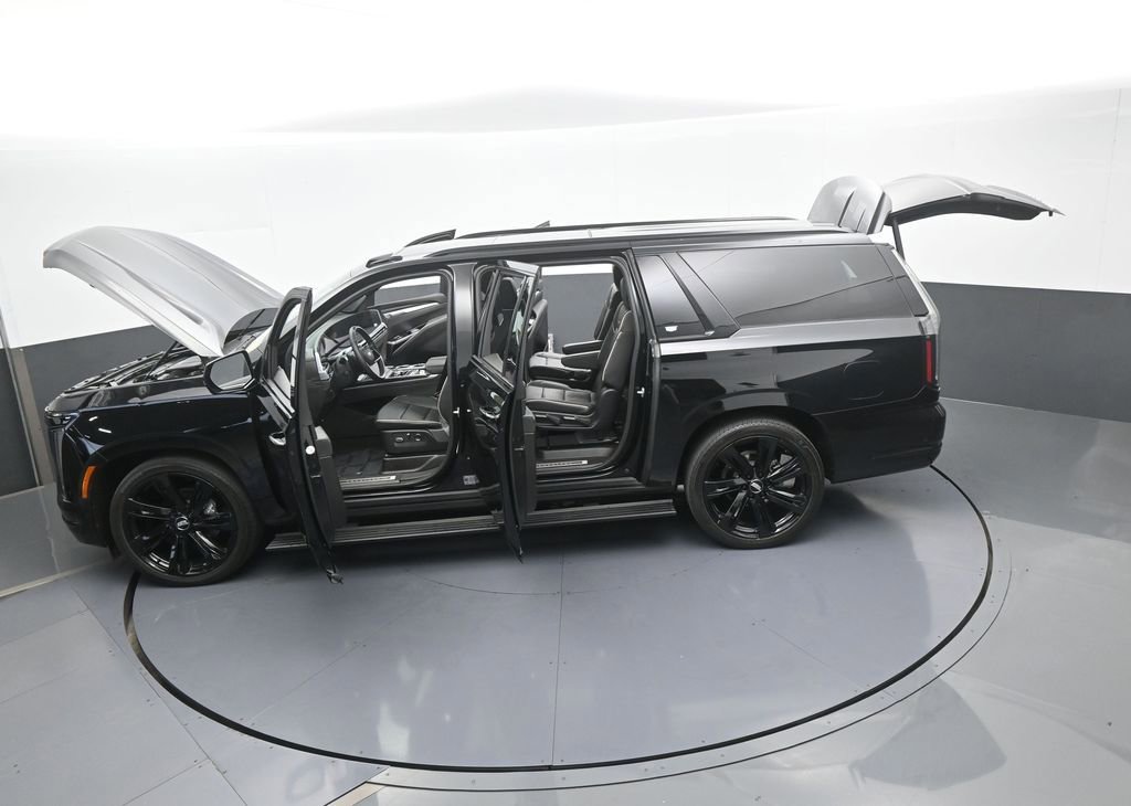Used 2025 Cadillac Escalade ESV Sport w/ Touring Package image 78