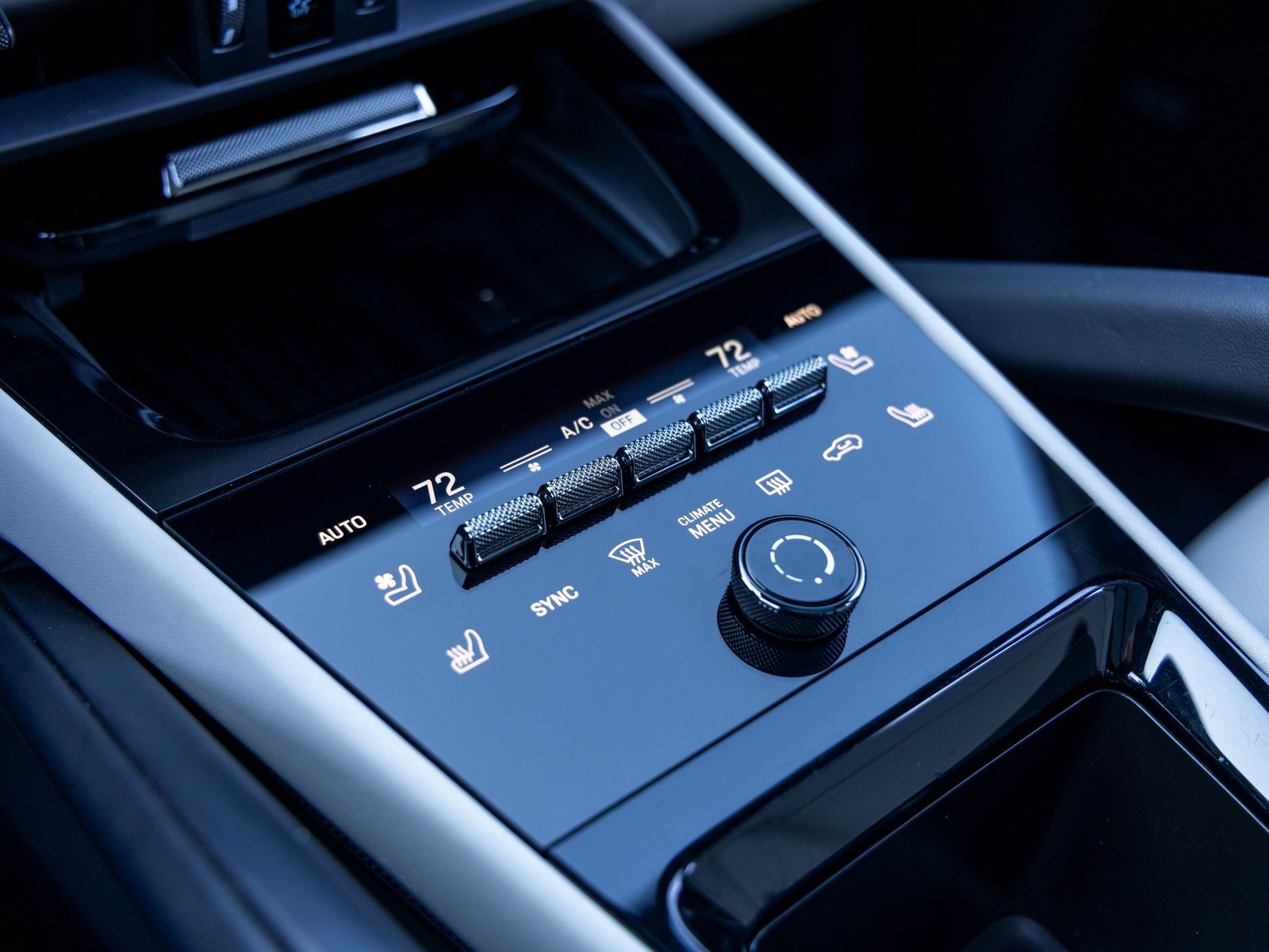 Certified 2025 Porsche Cayenne image 40