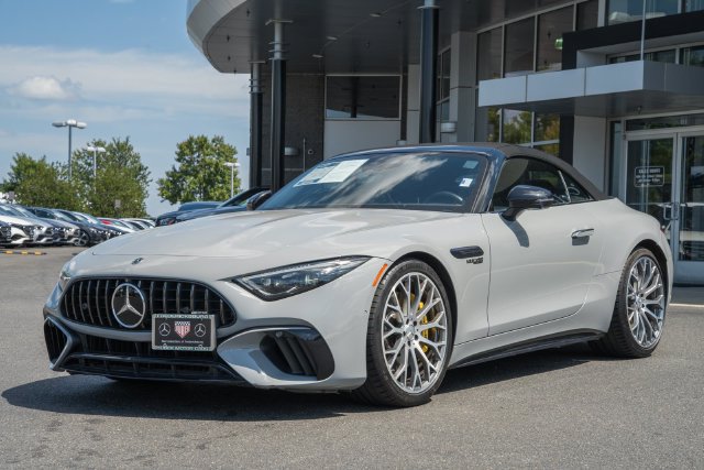 Used 2022 Mercedes-Benz SL 55 AMG 4MATIC w/ Driver Assistance Package image 3
