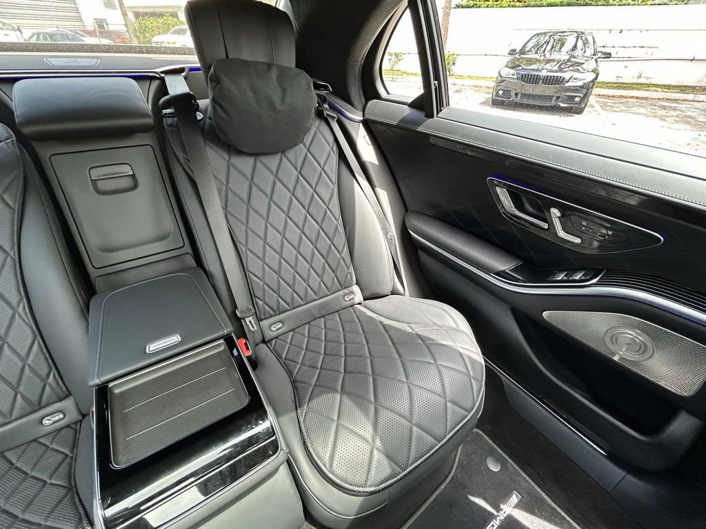 Used 2021 Mercedes-Benz S 580 4MATIC Sedan w/ AMG Line image 14