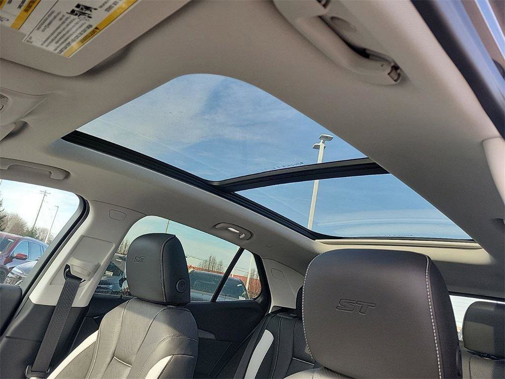 New 2026 Buick Envision Sport Touring image 30