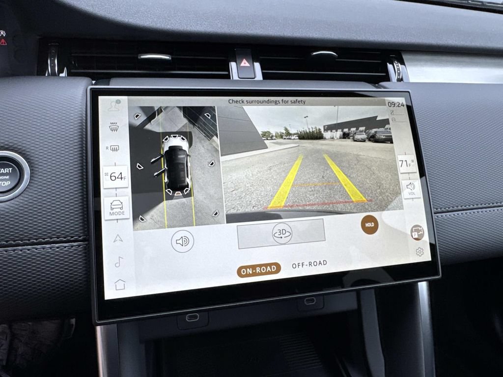New 2026 Land Rover Discovery Sport Landmark AWD/4WD image 25