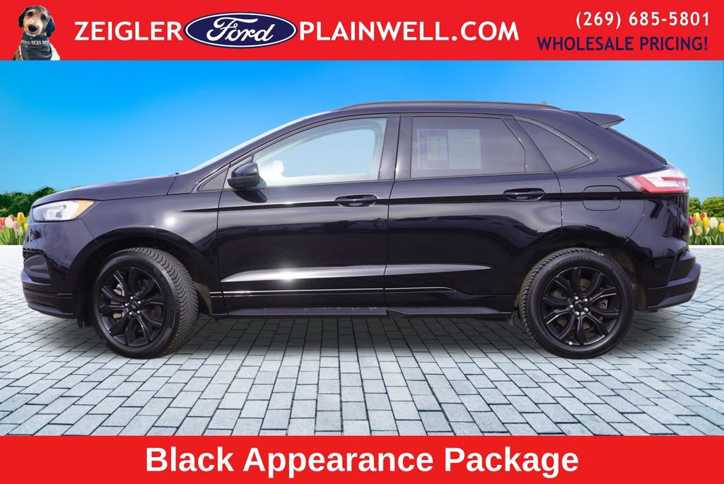 Used 2023 Ford Edge SE w/ Black Appearance Package image 2
