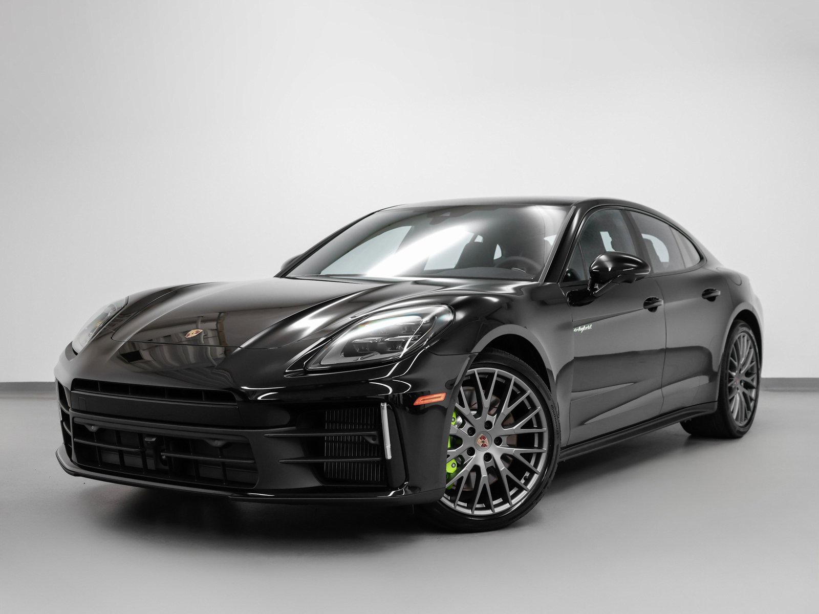 New 2026 Porsche Panamera 4 image 1