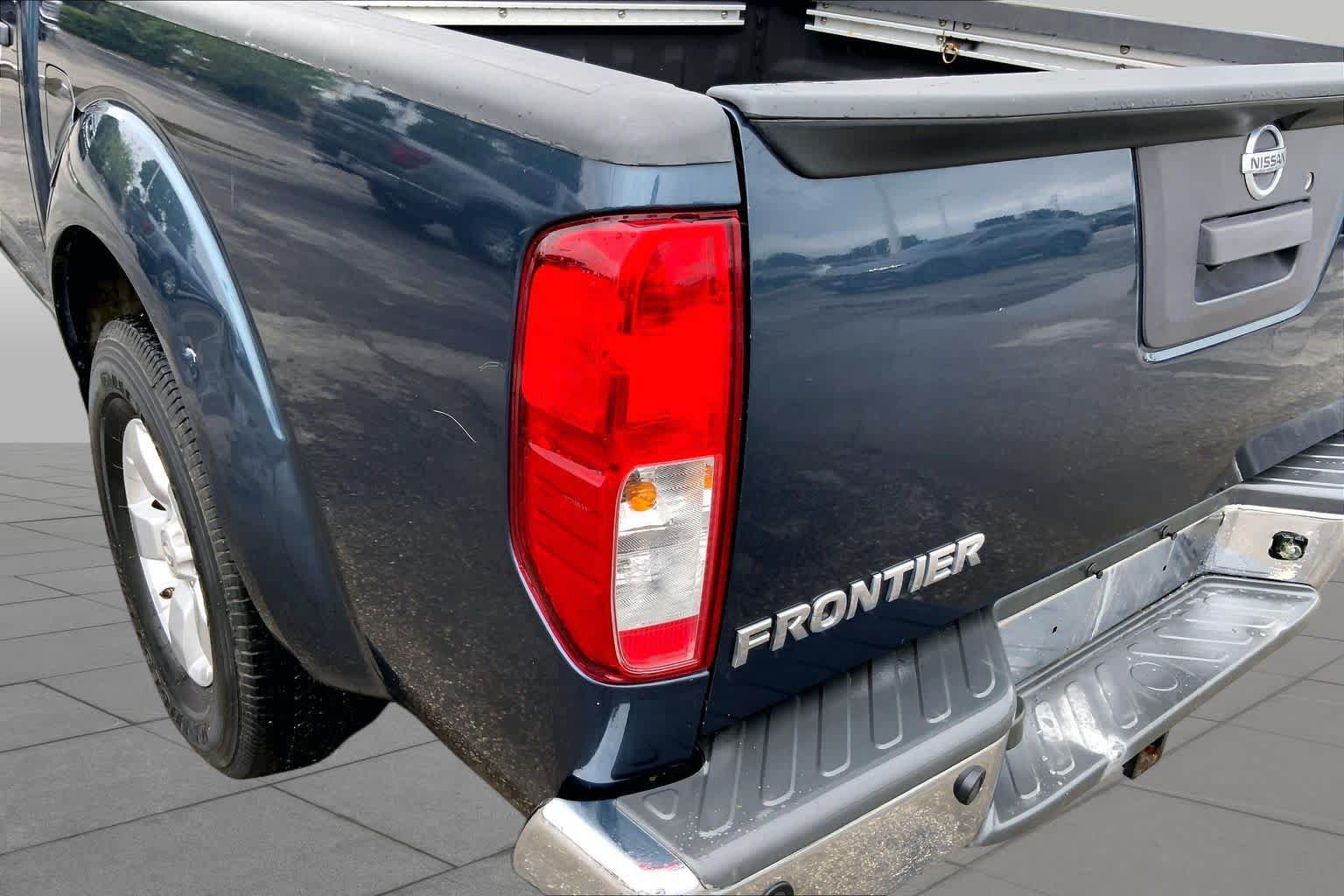 Used 2013 Nissan Frontier SV w/ SV Value Truck Pkg RWD image 25