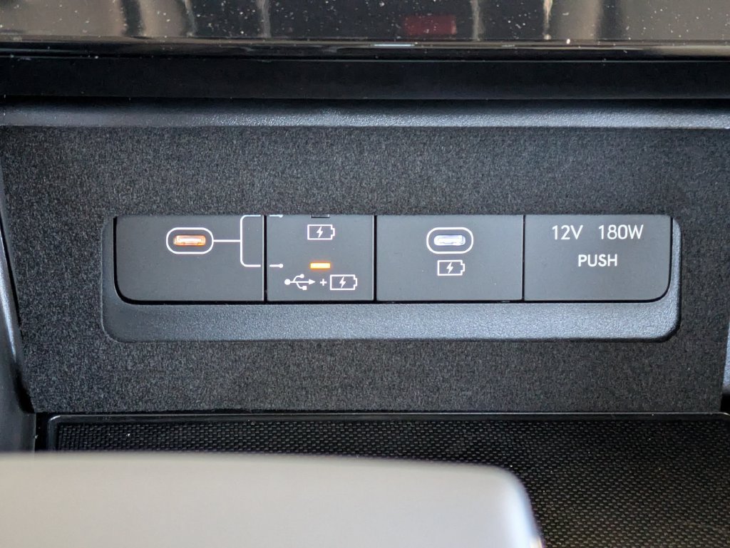 Used 2025 Hyundai Sonata SE FWD image 23