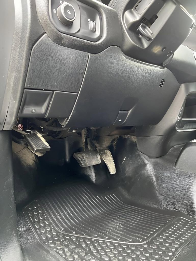 Used 2023 RAM 3500 Tradesman w/ Chrome Appearance Group image 13