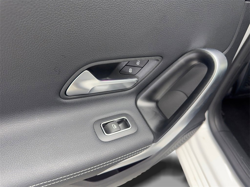 Used 2024 Mercedes-Benz CLA 250 4MATIC image 37