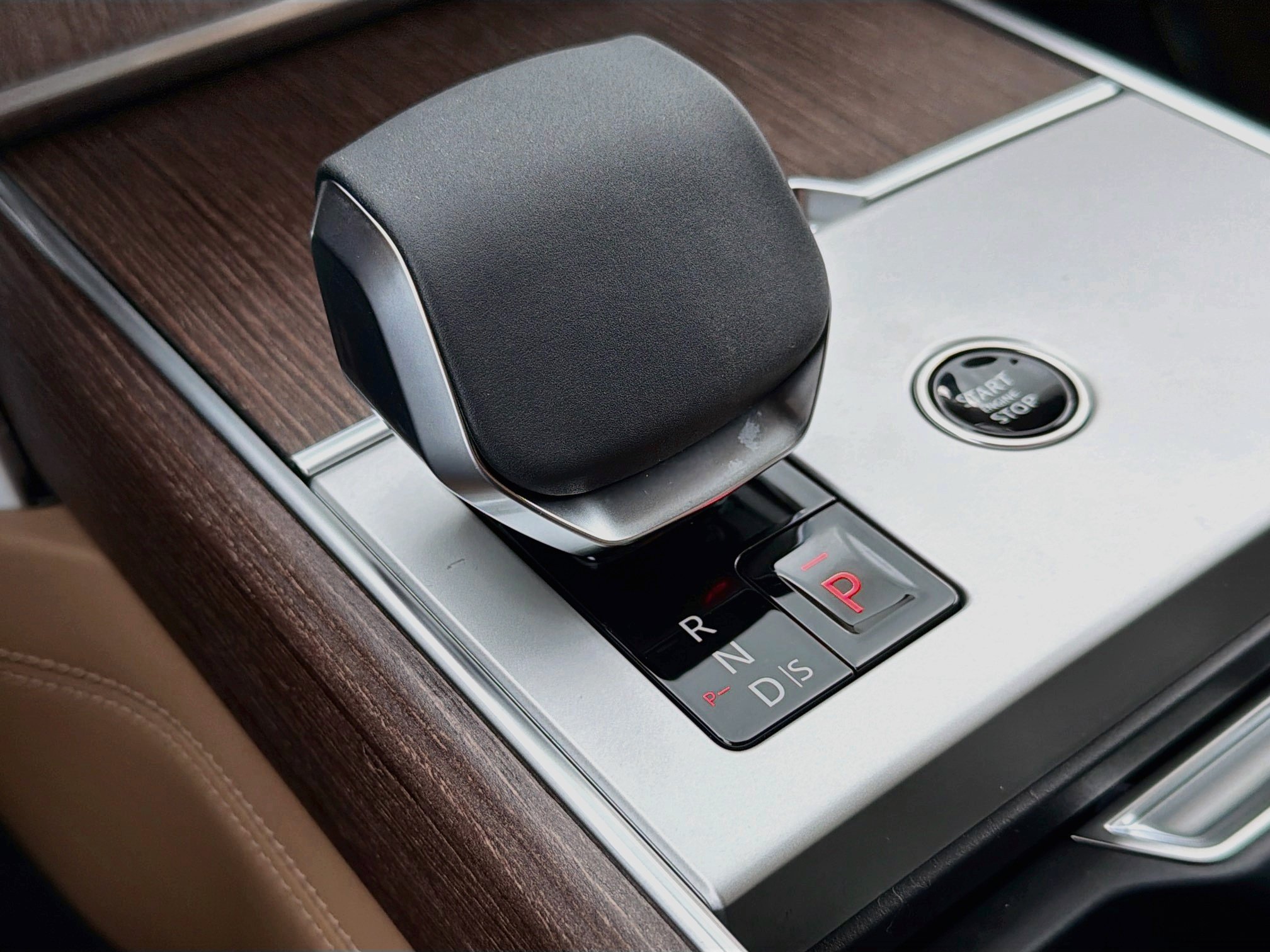 New 2026 Land Rover Range Rover SE AWD/4WD image 30
