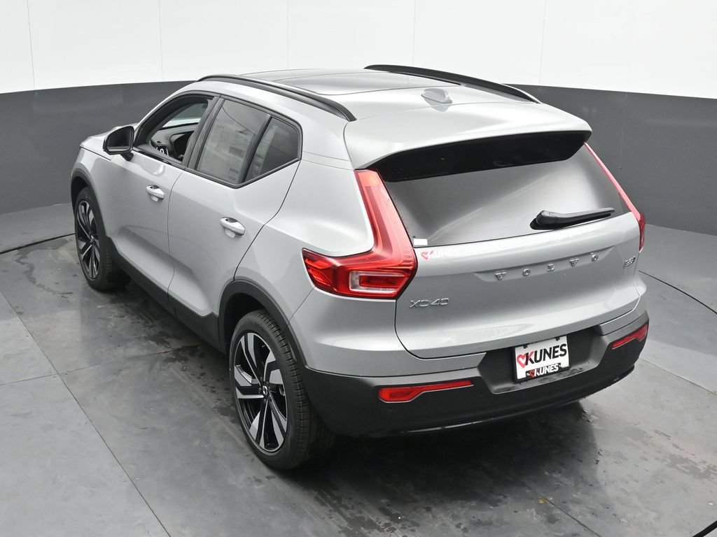 Used 2025 Volvo XC40 B5 Ultra w/ Climate Package AWD/4WD image 47