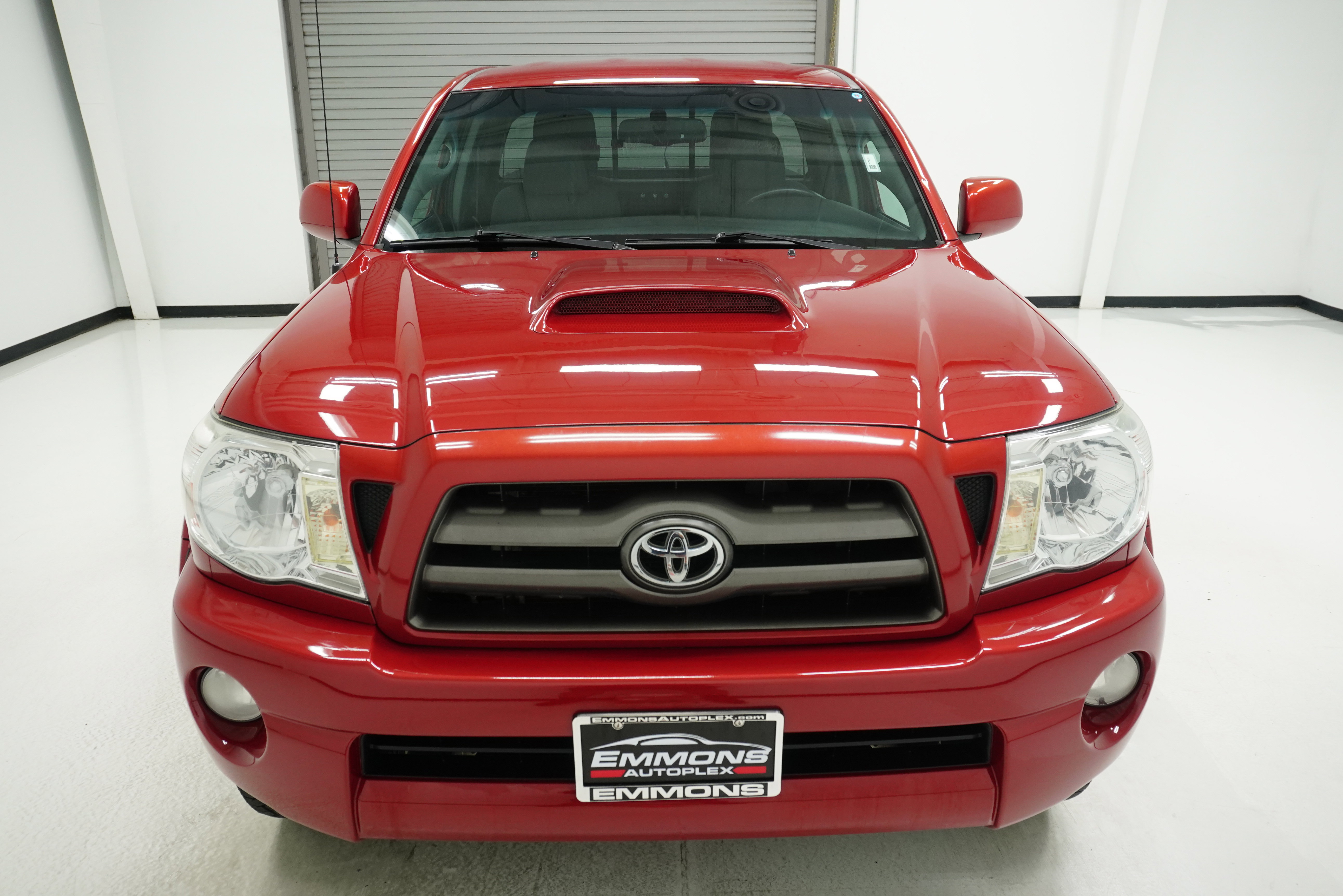 Used 2010 Toyota Tacoma PreRunner RWD image 2