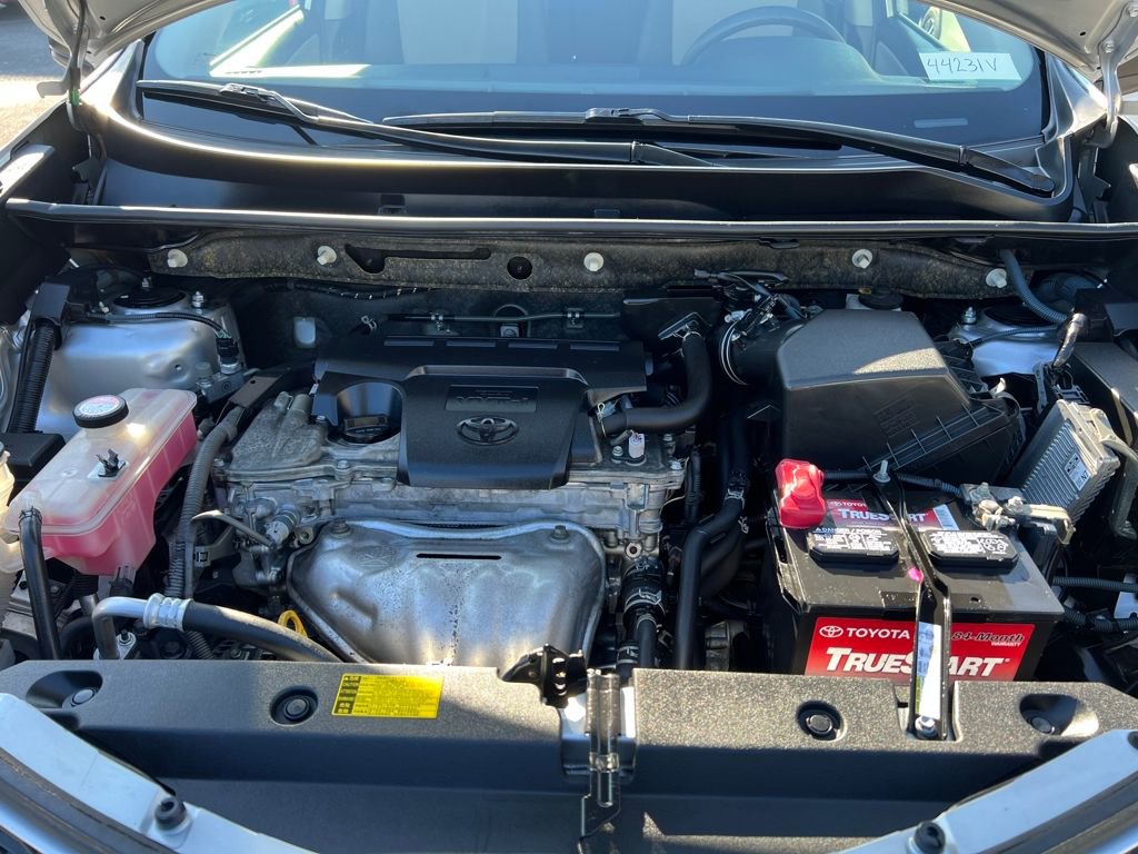 Used 2015 Toyota RAV4 LE image 38