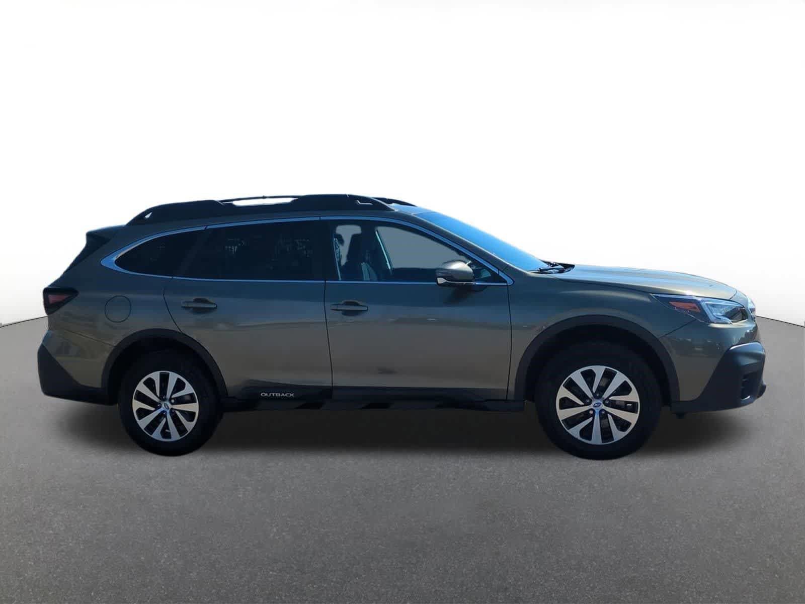 Used 2020 Subaru Outback Premium image 7