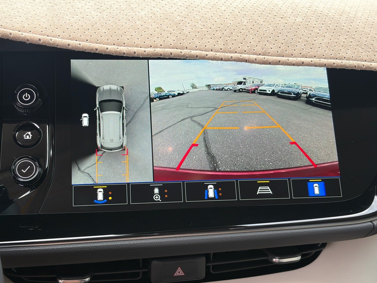 Used 2023 Buick Envision Avenir AWD/4WD image 23