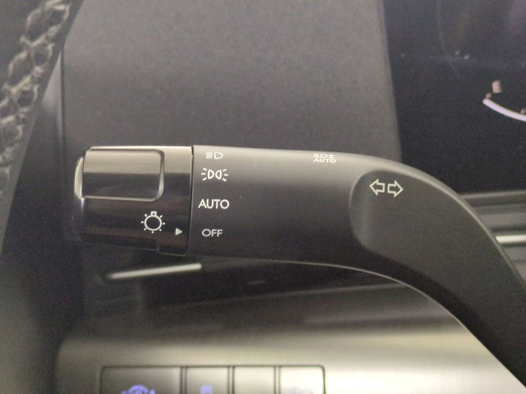 Certified 2025 Hyundai Kona SEL image 29