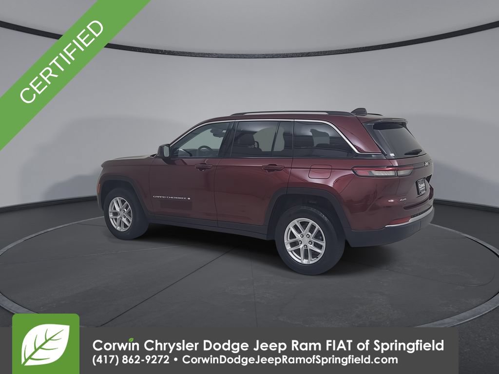 Used 2023 Jeep Grand Cherokee Laredo AWD/4WD image 10