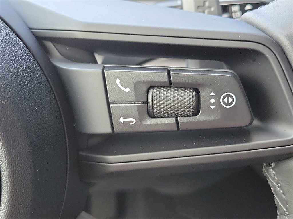 Certified 2025 Porsche Cayenne image 39