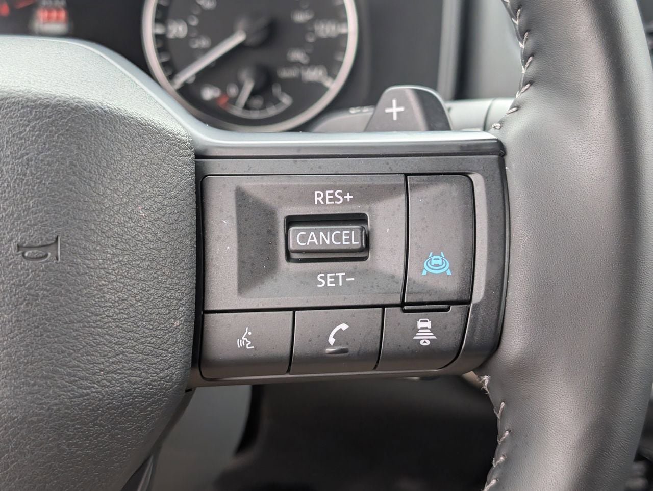 Certified 2025 Nissan Rogue SV w/ SV Premium Package FWD image 21