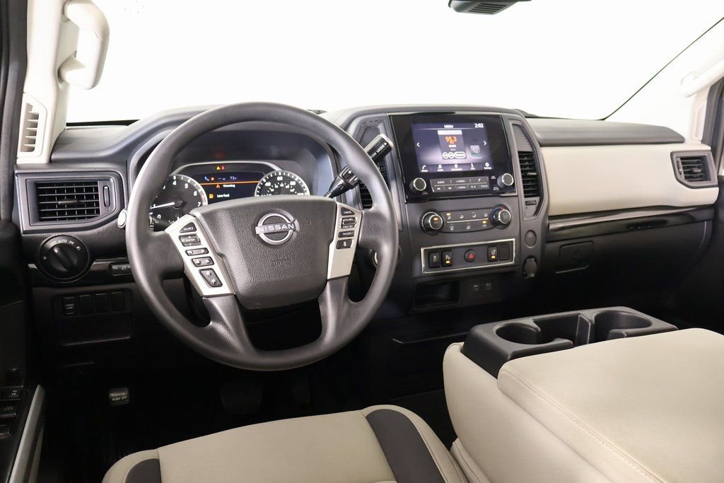 Used 2024 Nissan Titan SV w/ Accessory Utility Package RWD image 2