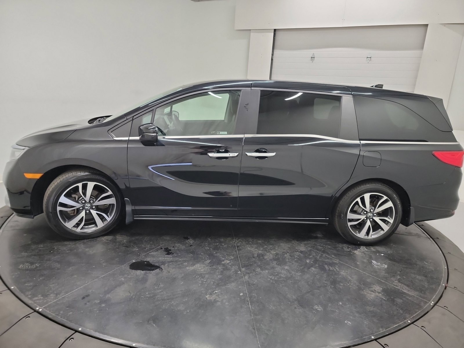 Certified 2023 Honda Odyssey Touring image 5