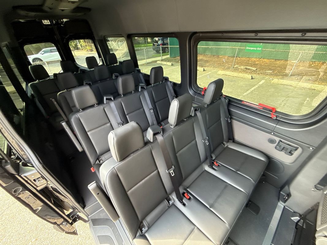 Used 2025 Mercedes-Benz Sprinter 2500 image 28