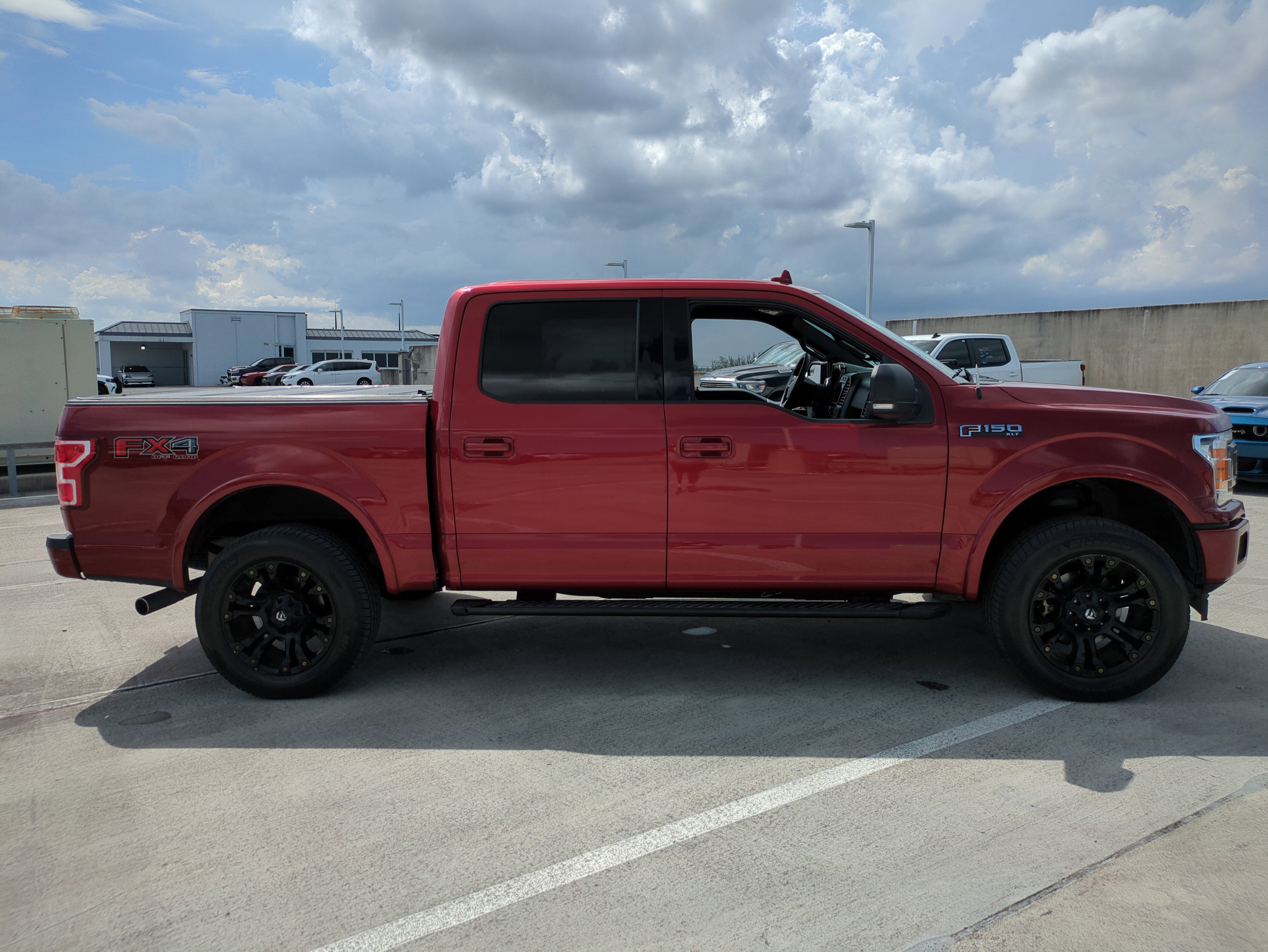Used 2018 Ford F150 XLT w/ Equipment Group 302A Luxury image 4