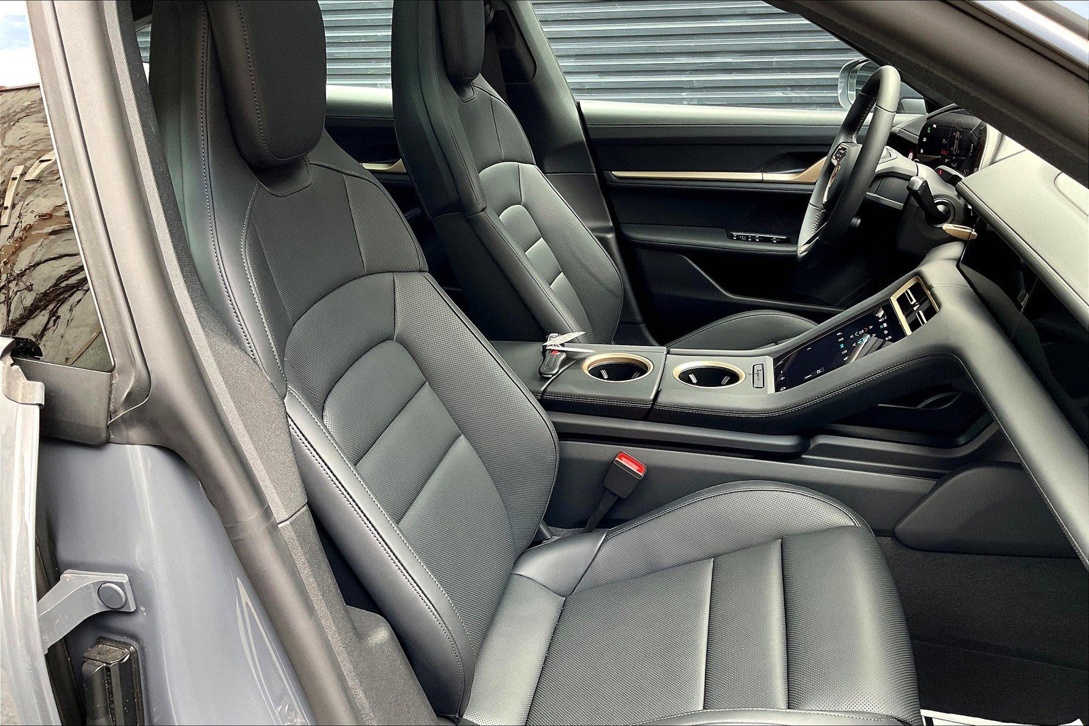 New 2025 Porsche Taycan image 5