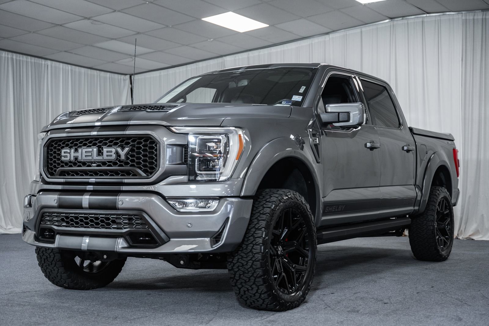 Used 2023 Ford F150 Lariat w/ Equipment Group 502A High AWD/4WD image 3