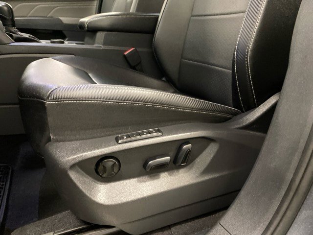 Used 2023 Volkswagen Atlas Cross Sport SEL AWD/4WD image 18
