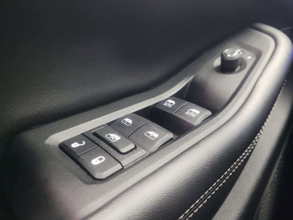Used 2023 Jeep Grand Cherokee 4WD 4xe w/ Luxury Tech Group II image 27