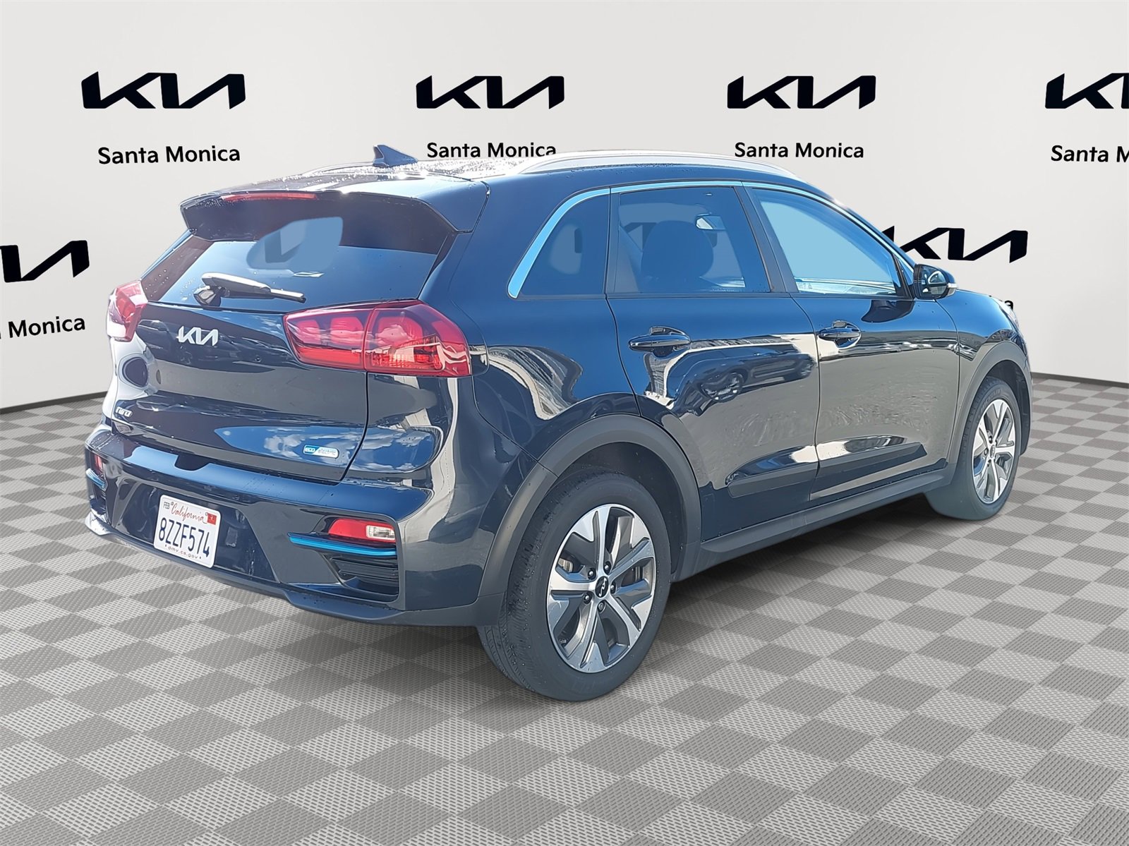 Used 2022 Kia Niro EX image 5