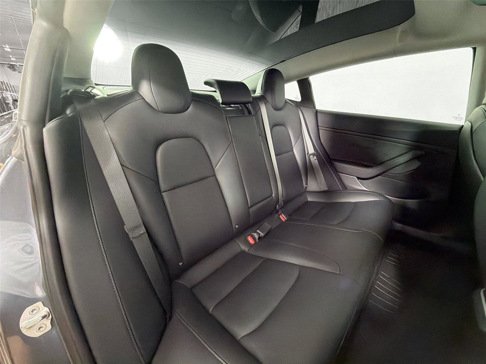 Used 2018 Tesla Model 3 Long Range RWD image 26
